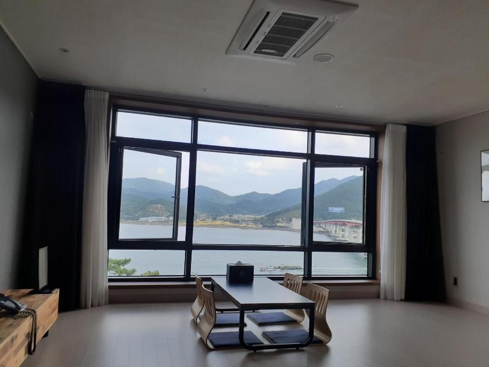 Tongyeong Bridge Hotel المظهر الخارجي الصورة