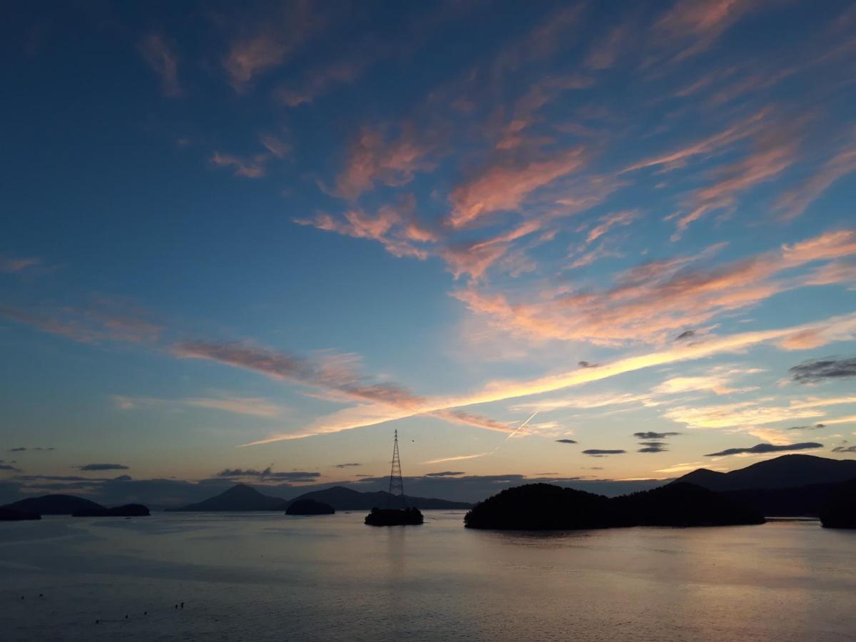 Tongyeong Bridge Hotel المظهر الخارجي الصورة